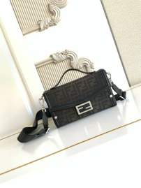 Picture of Fendi Handbags _SKUfw239246442fw